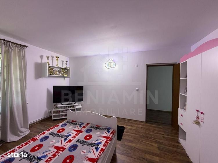 Casă cu 4 camere în Bariera Vâlcii