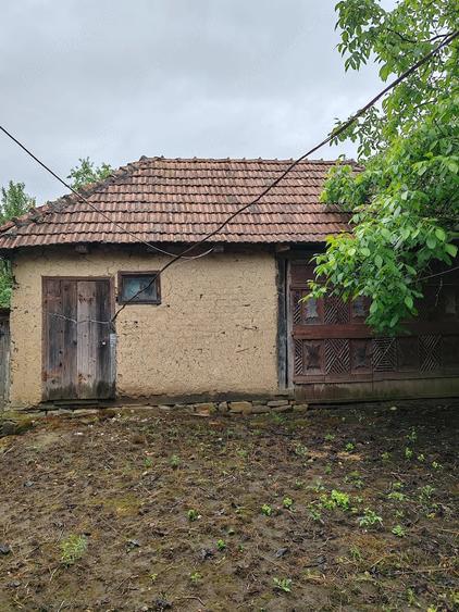 Casă cu 2 camere cu Teren 12 Mp în Giurtelecu Hododului