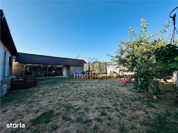 Casă cu 4 camere cu Teren 400 Mp în Oșorhei