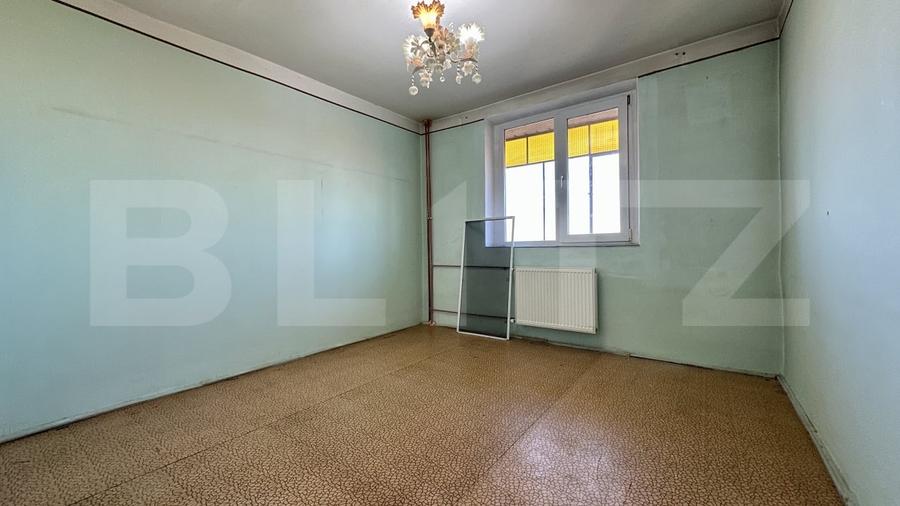 Apartament cu 3 camere decomandat în Nufărul