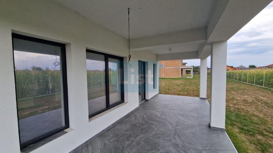 Casă cu 4 camere cu Teren 412 Mp în Săsar