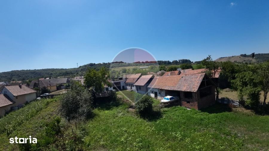 Casă cu 4 camere cu Teren 1169 Mp în Șeica Mică