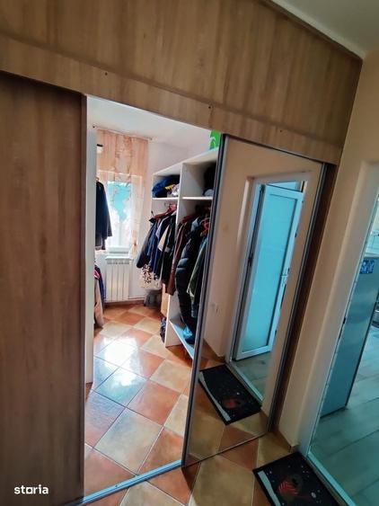 Casă cu 3 camere decomandat în Limanu