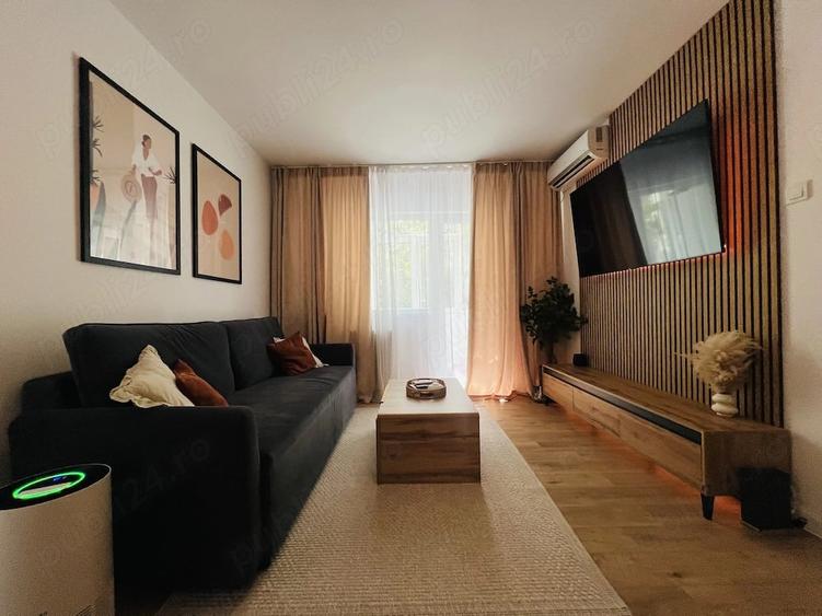 Apartament cu 3 camere semidecomandat în Nord