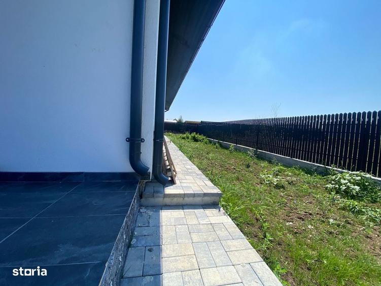 Casă cu 4 camere cu Teren 450 Mp în Central