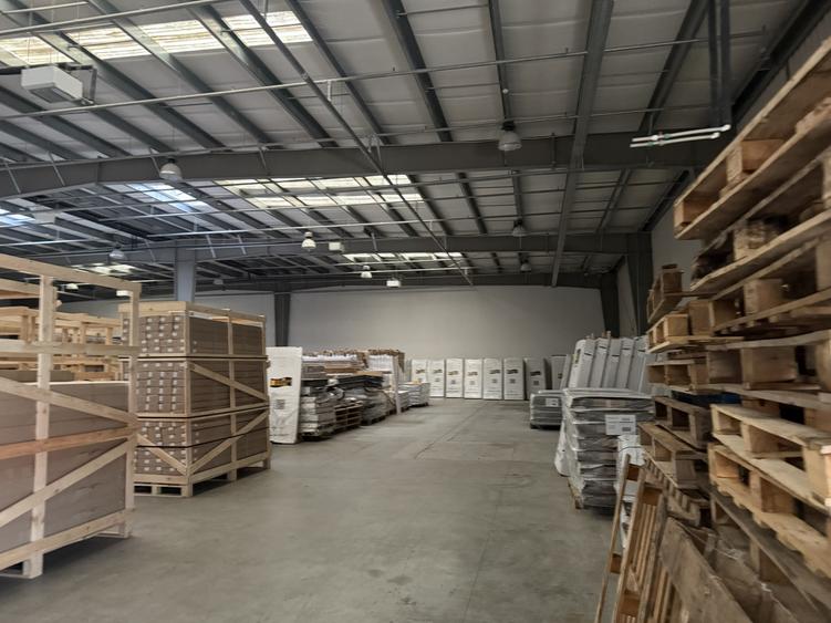 Spațiu industrial, de 6,500 mp, în Bolintin-Deal