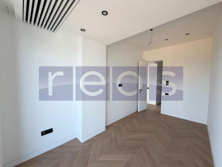 Apartament cu 3 camere semidecomandat în Barbu Văcărescu
