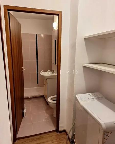 Apartament cu 2 camere semidecomandat, mobilat în Torontalului