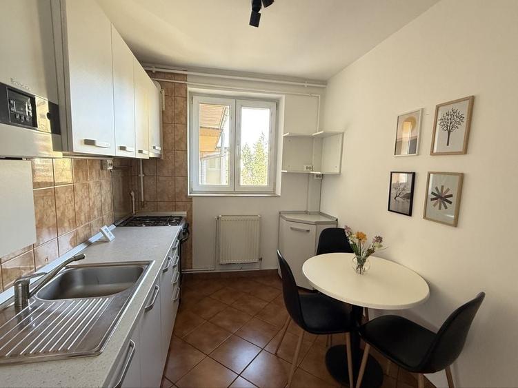 Inchiriez apt. 2 camere decomandat Str Unirii Gheorgheni - pers fizica - 4