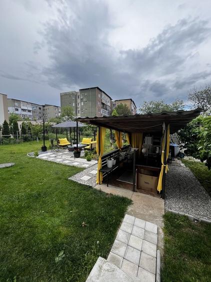 Casă cu 3 camere în Central