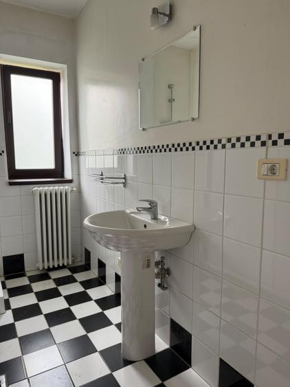 Apartament cu 3 camere decomandat, mobilat în Cotroceni
