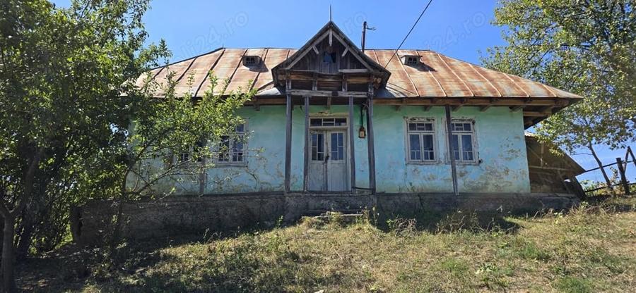 Casă cu 2 camere în Chicerea