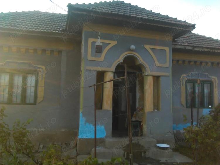 Casă cu 3 camere cu Teren 1034 Mp în Central