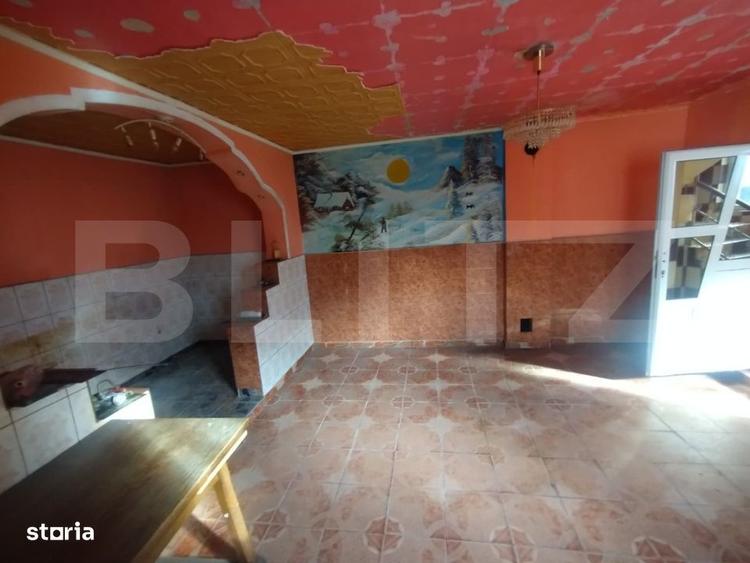 Casă cu 4 camere în Poderei