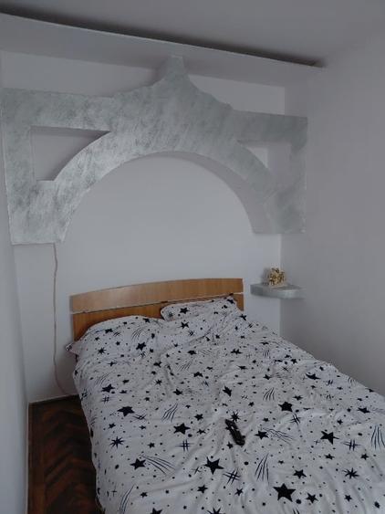 Apartament cu 2 camere semidecomandat, mobilat în 9 Mai