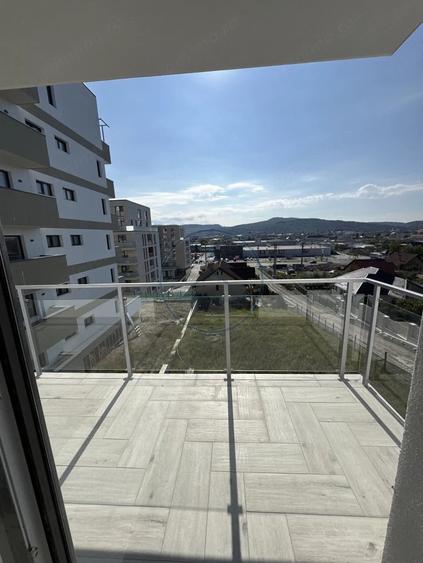 Apartament cu 3 camere decomandat în Cetății