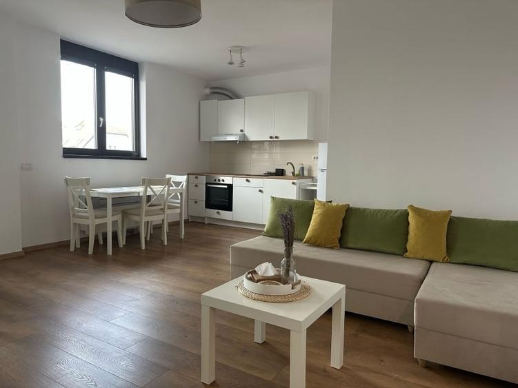 Apartament cu 2 camere decomandat, mobilat în Take Ionescu