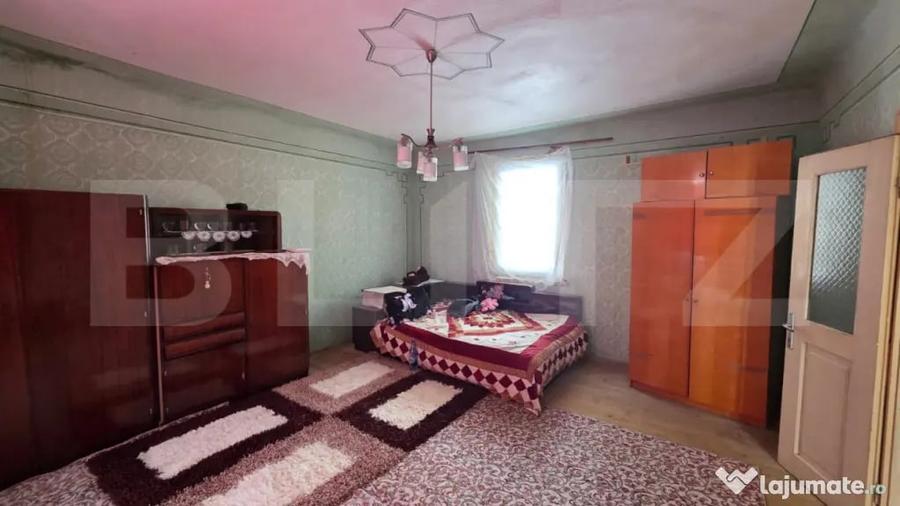 Casă cu 2 camere cu Teren 3200 Mp în Central