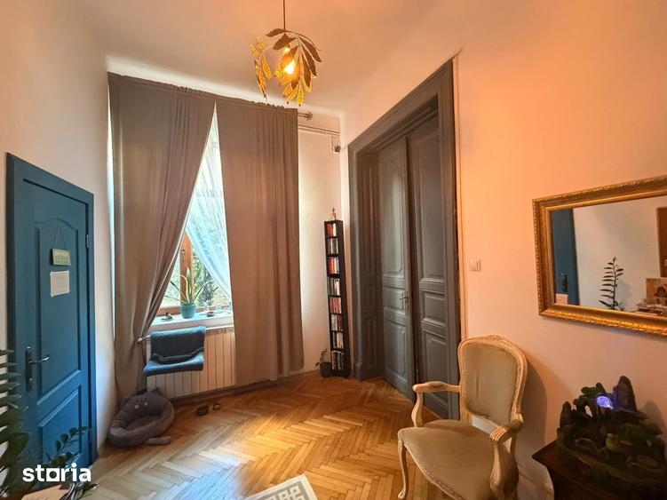 Apartament cu 5 camere semidecomandat în Cișmigiu