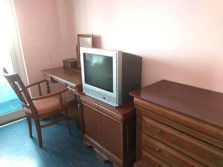 Apartament cu 3 camere, mobilat în Pantelimon