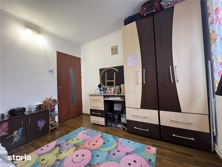 Apartament cu 2 camere semidecomandat, mobilat în Mircea cel Bătrân
