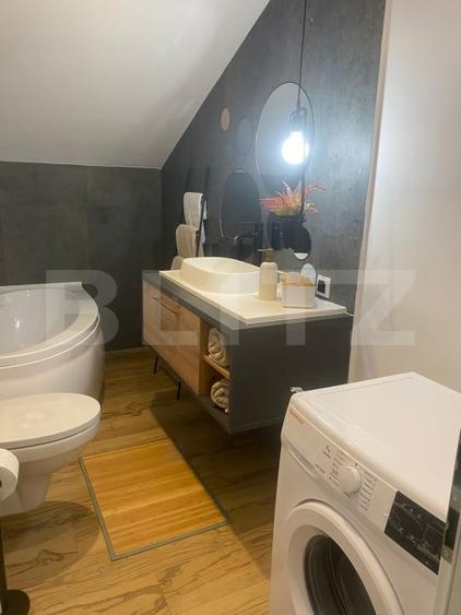 Apartament cu 3 camere semidecomandat, mobilat în Florești