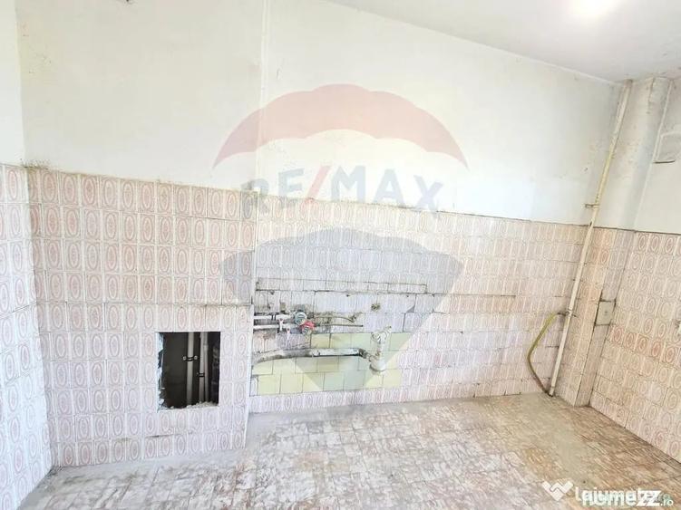 Apartament cu 4 camere decomandat în P-ța Unirii