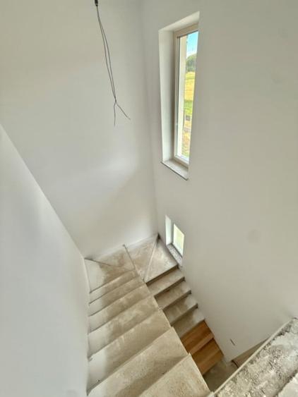 Casă cu 5 camere cu Teren 480 Mp în Horodnic