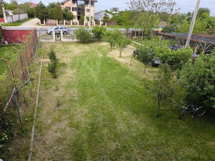 Casă cu Teren 1050 Mp în Frumușani