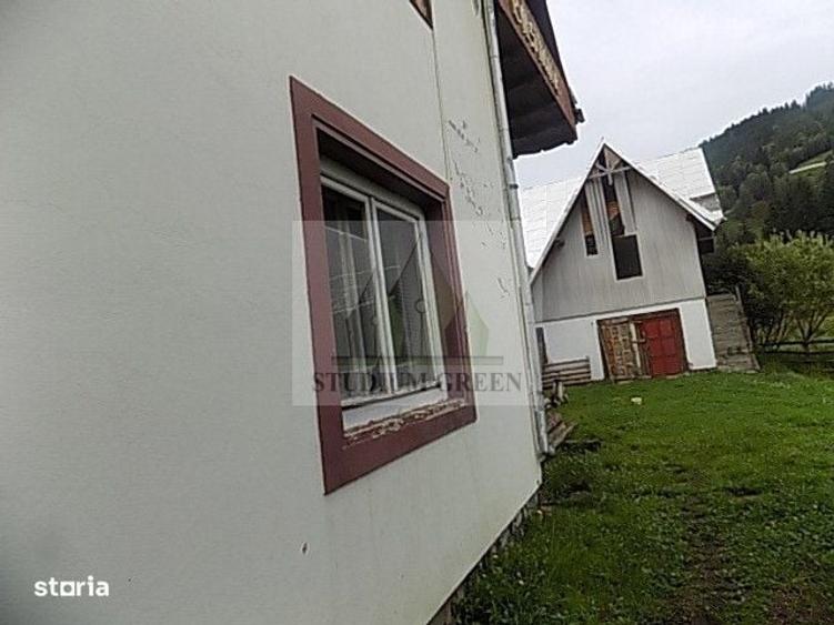 Casă cu 4 camere în Argestru