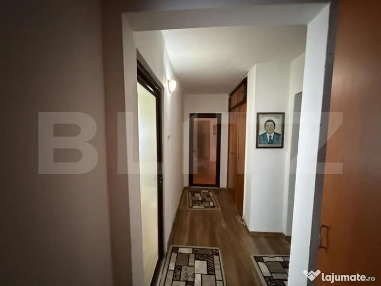 Apartament cu 4 camere decomandat în Central