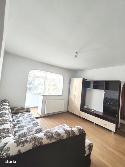 Apartament cu 2 camere semidecomandat în Trivale