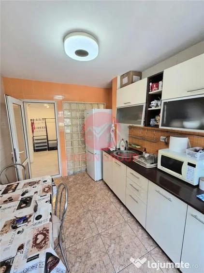 Apartament 2 Camere, Decomandat, Inel 2 - 17