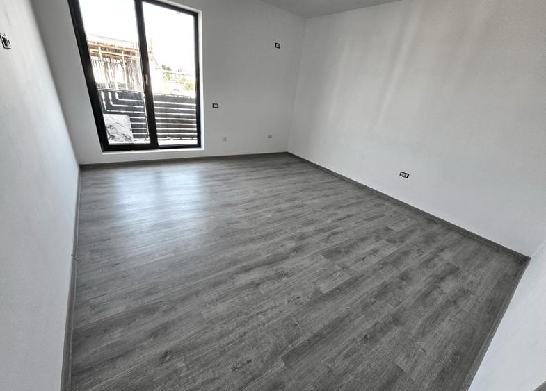 Apartament cu 2 camere decomandat în Haliu