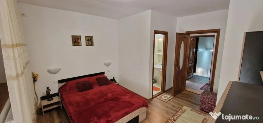 Casă cu 5 camere cu Teren 338 Mp în Sud