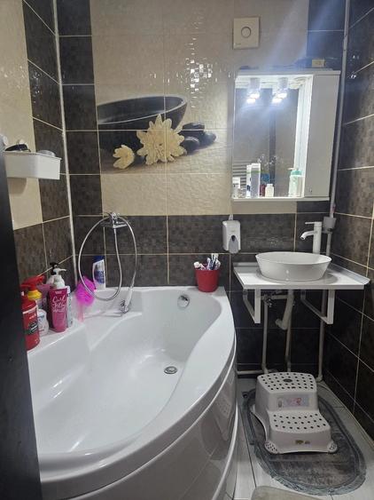 Casă cu 5 camere cu Teren 250 Mp în Măgurele
