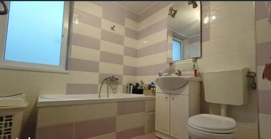 Apartament cu 3 camere decomandat în Florești — fotografia 3