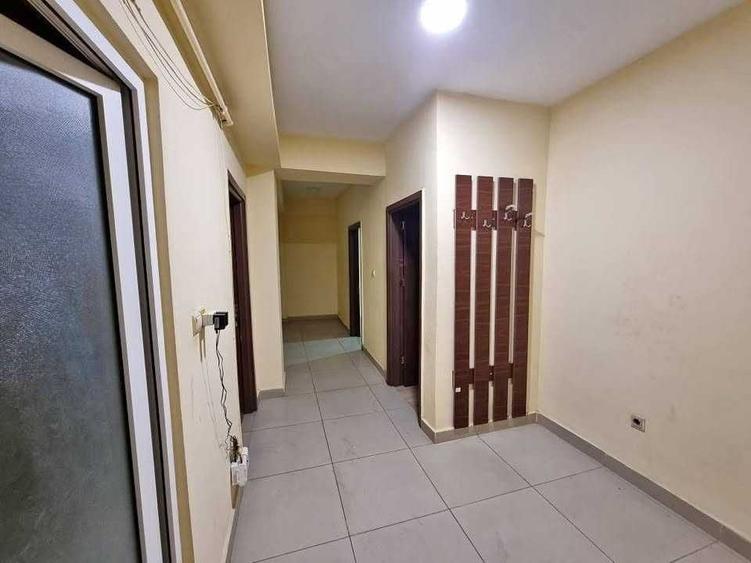 Apartament cu 3 camere decomandat în Iosia