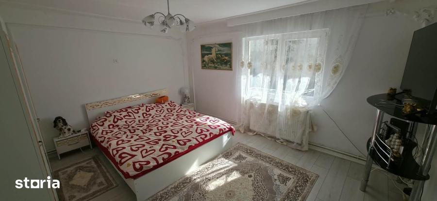 Casă cu 5 camere cu Teren 1219 Mp în Baciu
