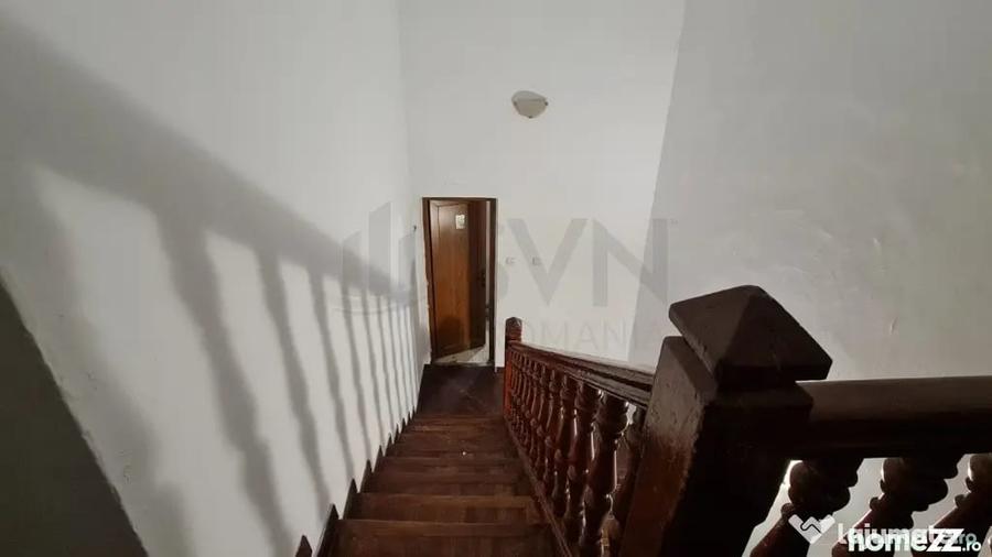 Casă cu 5 camere cu Teren 226 Mp în Central