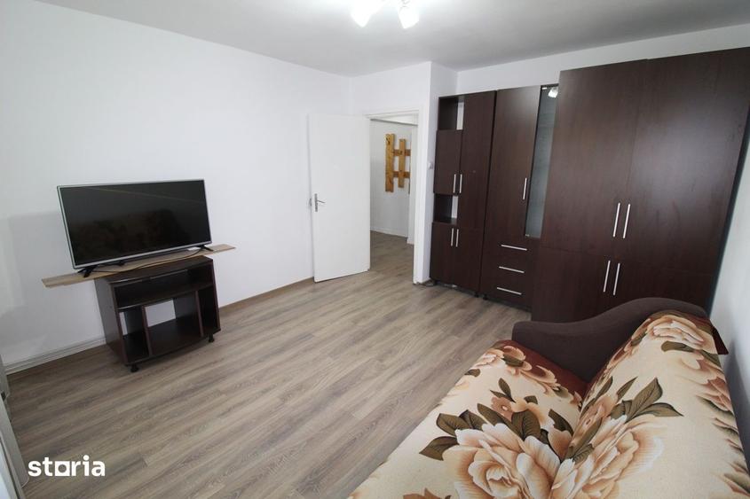 Garsonieră decomandată în Central