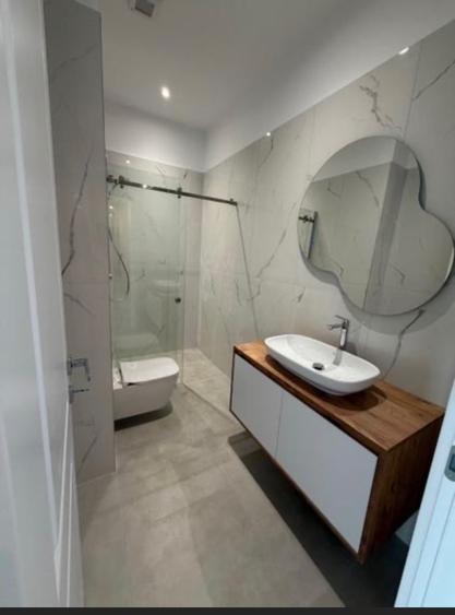 Apartament cu 2 camere decomandat în Pipera