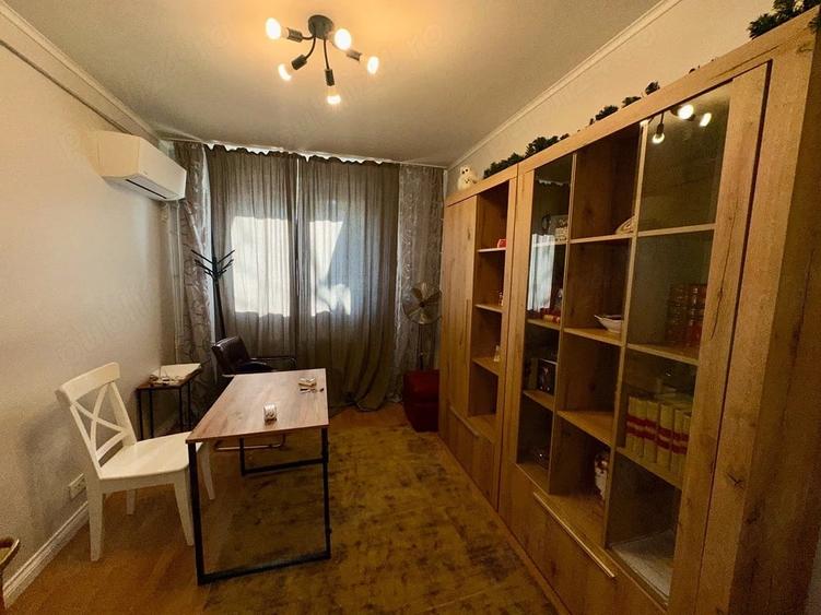 Apartament cu 3 camere semidecomandat în Liviu Rebreanu