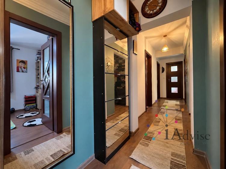 Apartament cu 3 camere decomandat, mobilat în Brașovul Vechi