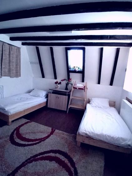 Casă cu 3 camere în Pietrari