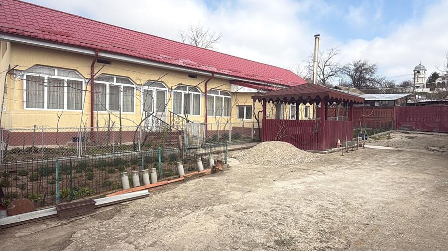 Casă cu 4 camere în Central