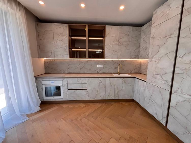 Apartament cu 4 camere în Iancu Nicolae