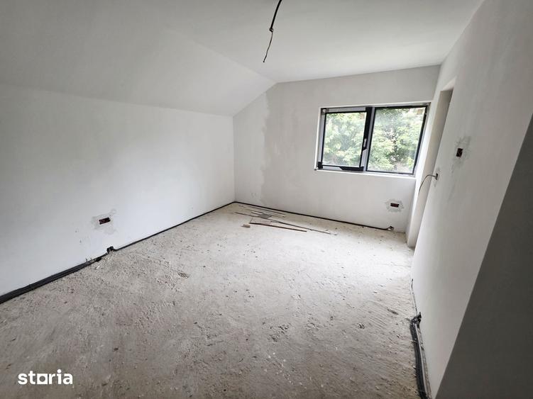 Casă cu 4 camere cu Teren 610 Mp în Bârnova