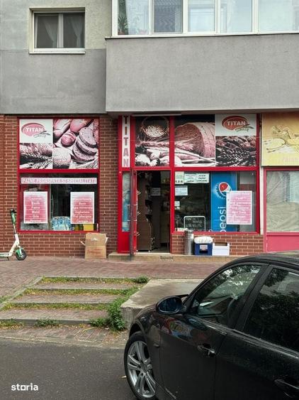 Garsonieră decomandată în Titan
