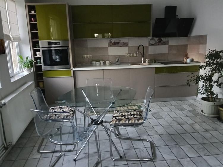 Apartament cu 3 camere în Ultracentral
